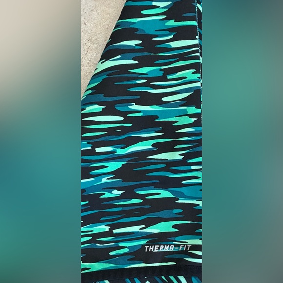 Women’s NIKE/ATHLETA Therma Fit Hoodie Sweatshirt & Leggings, sz Large - Picture 3 of 5